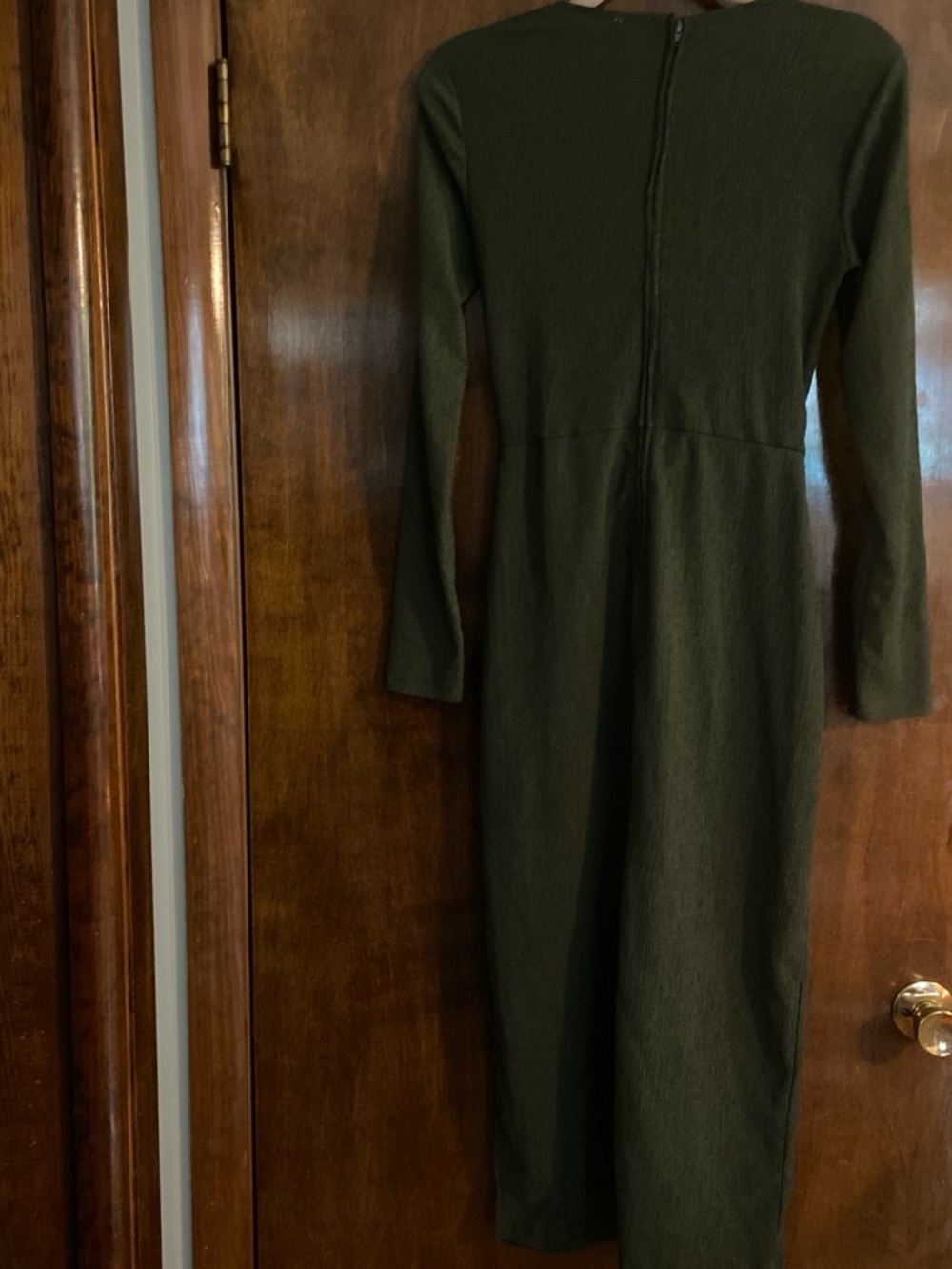 Francesca’s Long Sleeve Midi dress with front keyhole - Picture 6 of 6